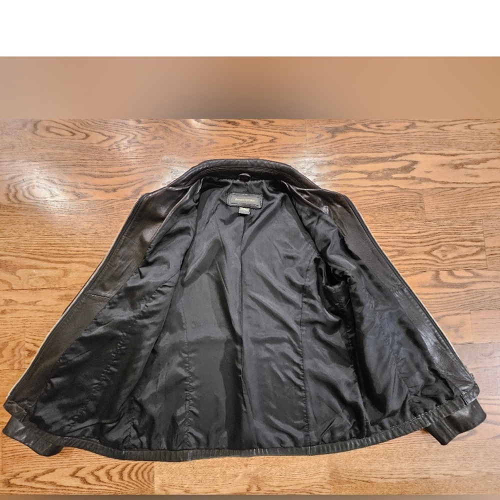 Woman’s Banana Republic soft Black Leather Jacket